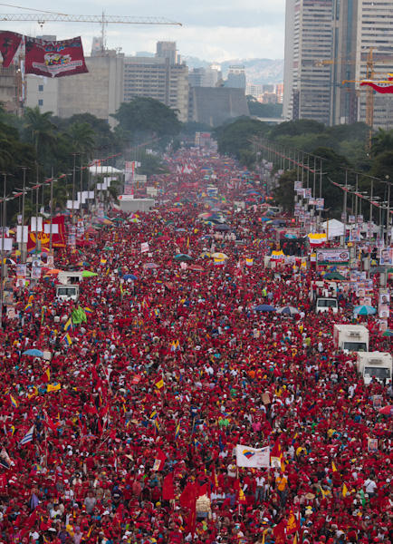 Maduro llamó al pueblo a llenar 7 avenidas de Caracas en homenaje a Chávez  – prensa bolivariana